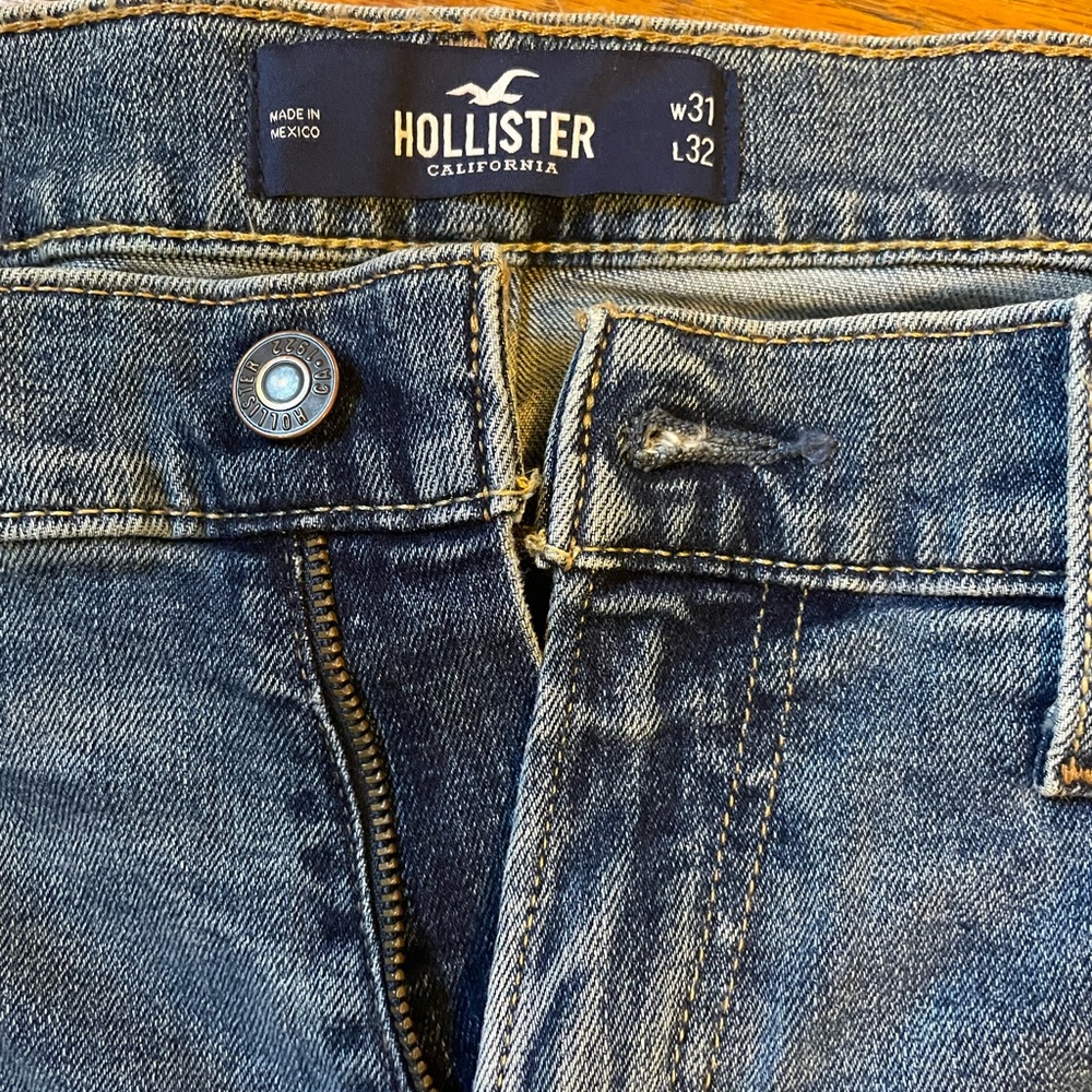Hollister Woman’s Blue Jeans